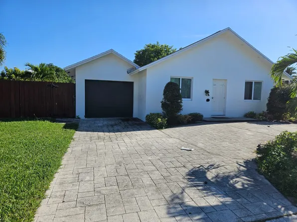 424 SW 74th Ave, North Lauderdale, FL 33068
