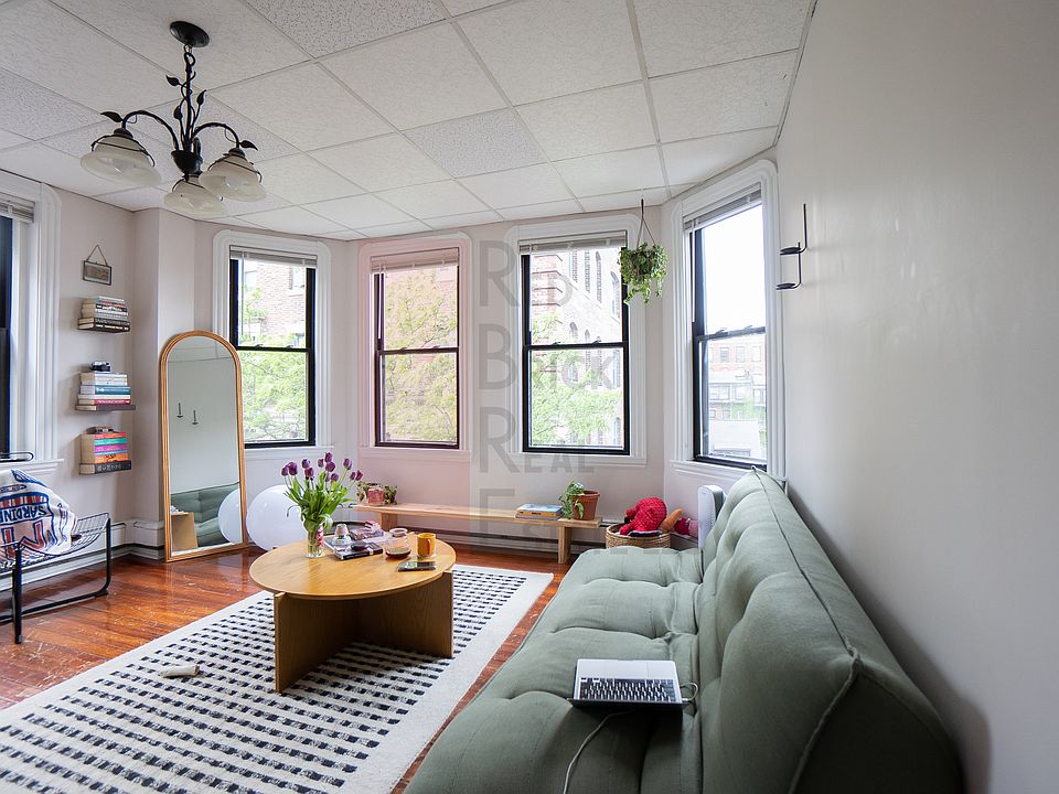 2nd image of 37 Joy St APT 10