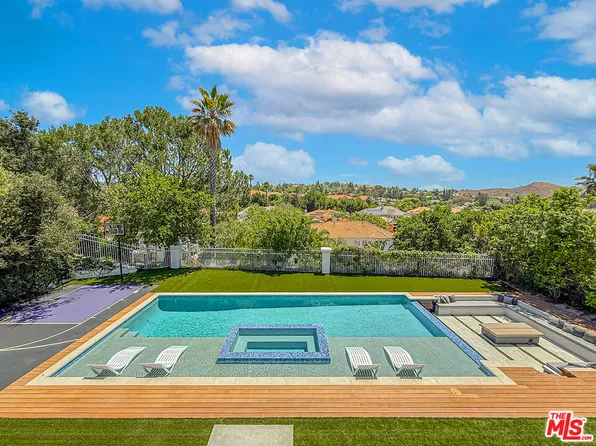 5474 Amber Cir, Calabasas, CA 91302