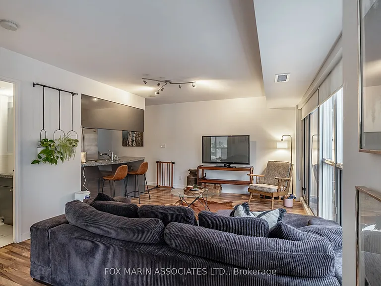 1005 King St W #207 — Photo 13