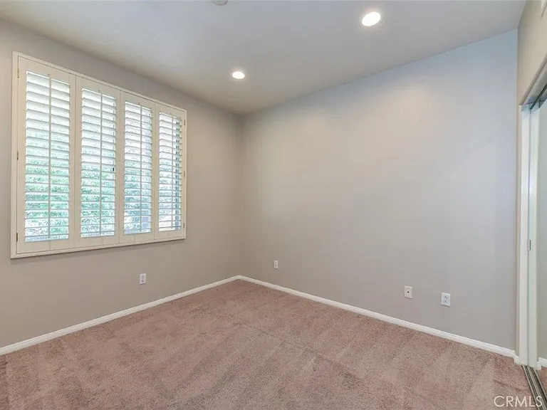 708 Solvay Aisle — Photo 26
