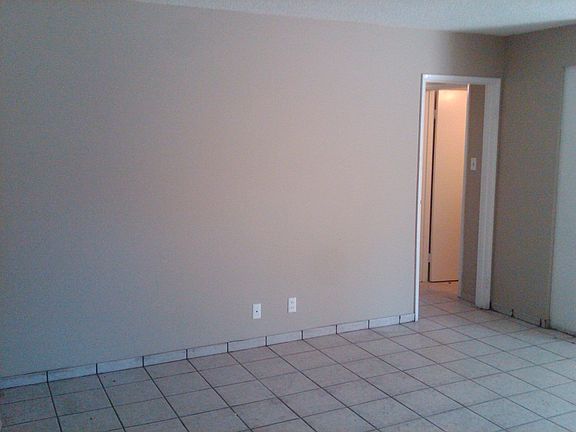 Bonanza 1804 - Kitchen Side View