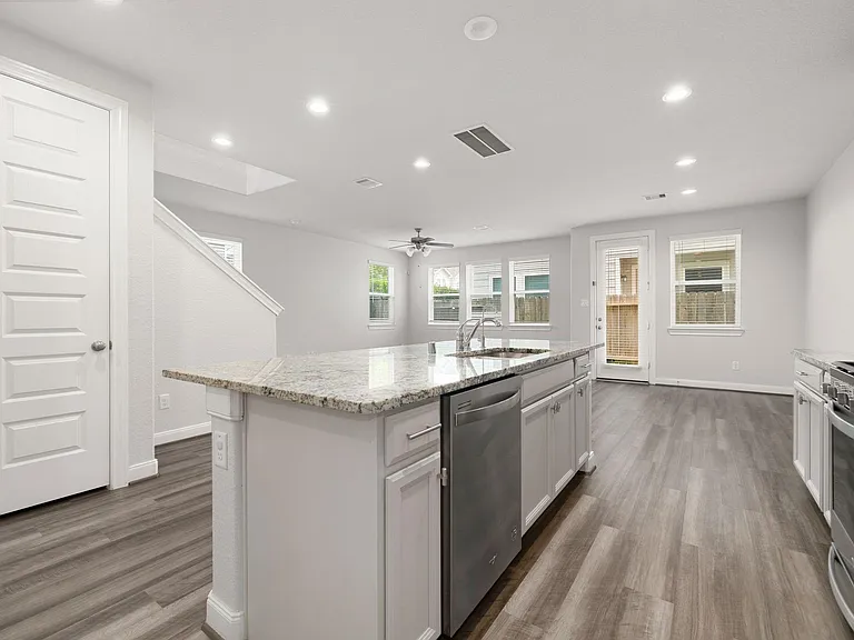 9914 Brickhouse Dr — Photo 19