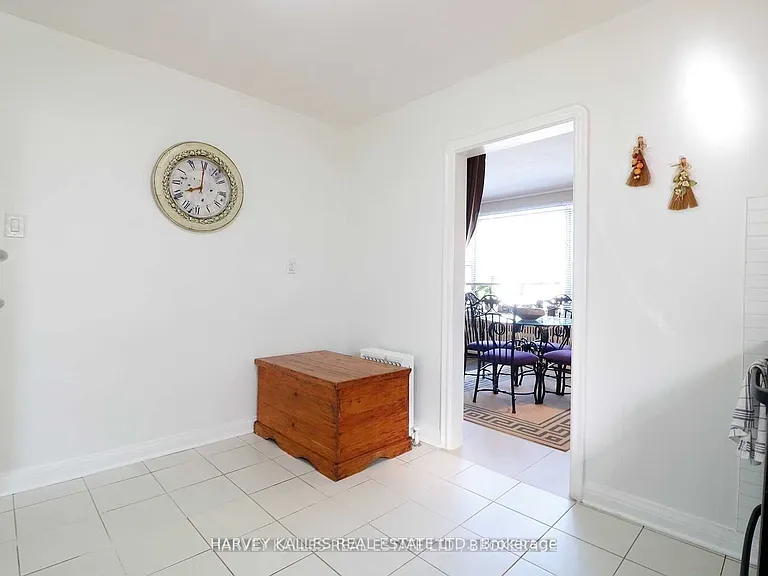88 Trethewey Dr #4 — Photo 11