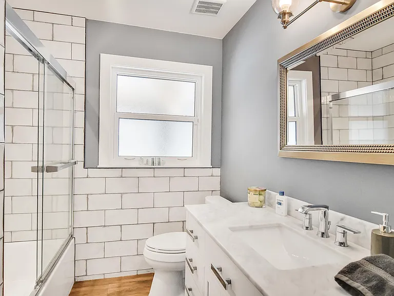 2516 SE 12th Pl — Photo 9