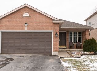 35 Juniper Cres, Strathroy, ON N7G 4G4