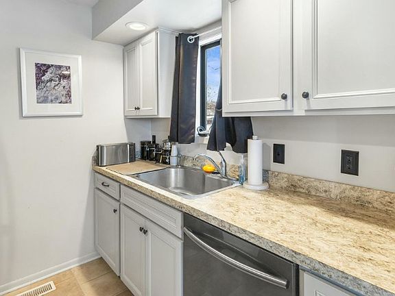 2nd image of 111 E Jolly Rd #59