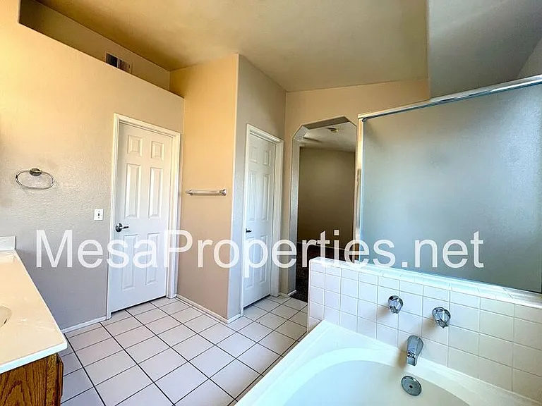 14383 La Crescenta Ave — Photo 24