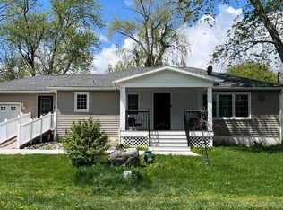 36 James St, Hudson, NY 12534