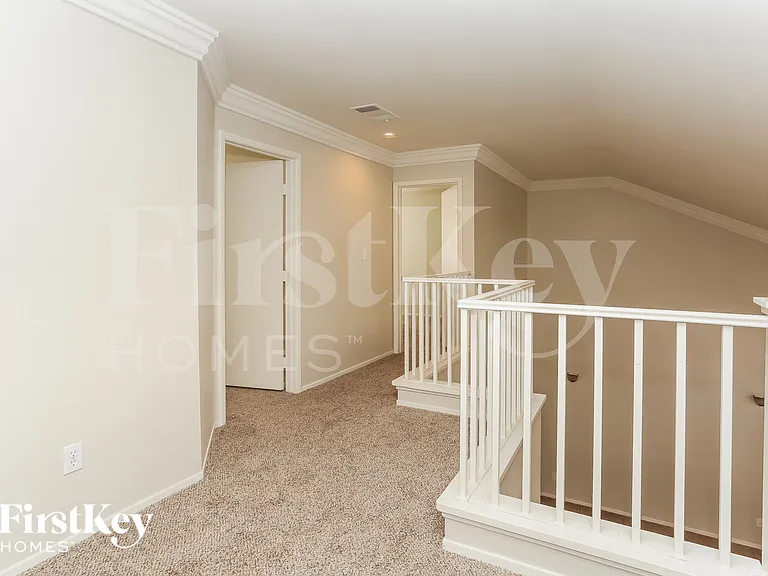 1673 Black Hills Way — Photo 9