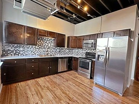 2nd image of 1614 Cuming St #1614102
