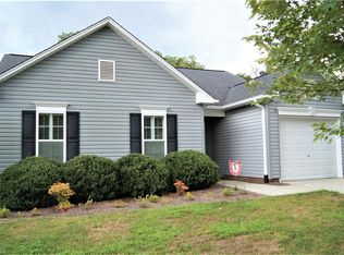 1636 Finwick Dr, Pfafftown, NC 27040