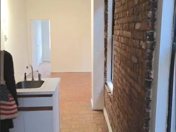 107 Thompson Street image 1 of 6