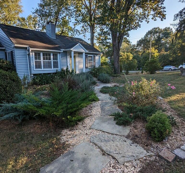 Front of house garden entrance