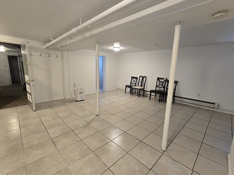 2744 N Marmora Ave #G — Photo 6