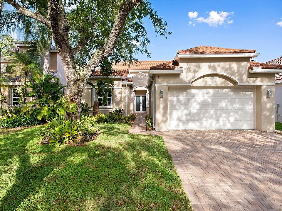 1st image of 1319 Bayview Cir