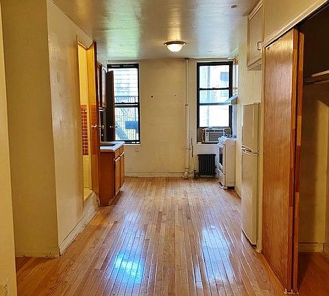 2nd image of 517 E 12th St #10TEN