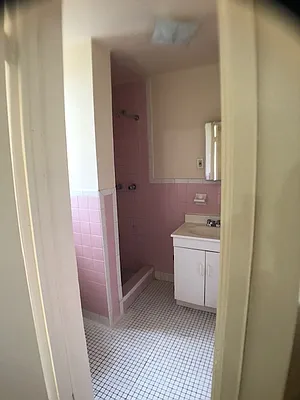 Rented by Smart NY Realty LLC | media 8