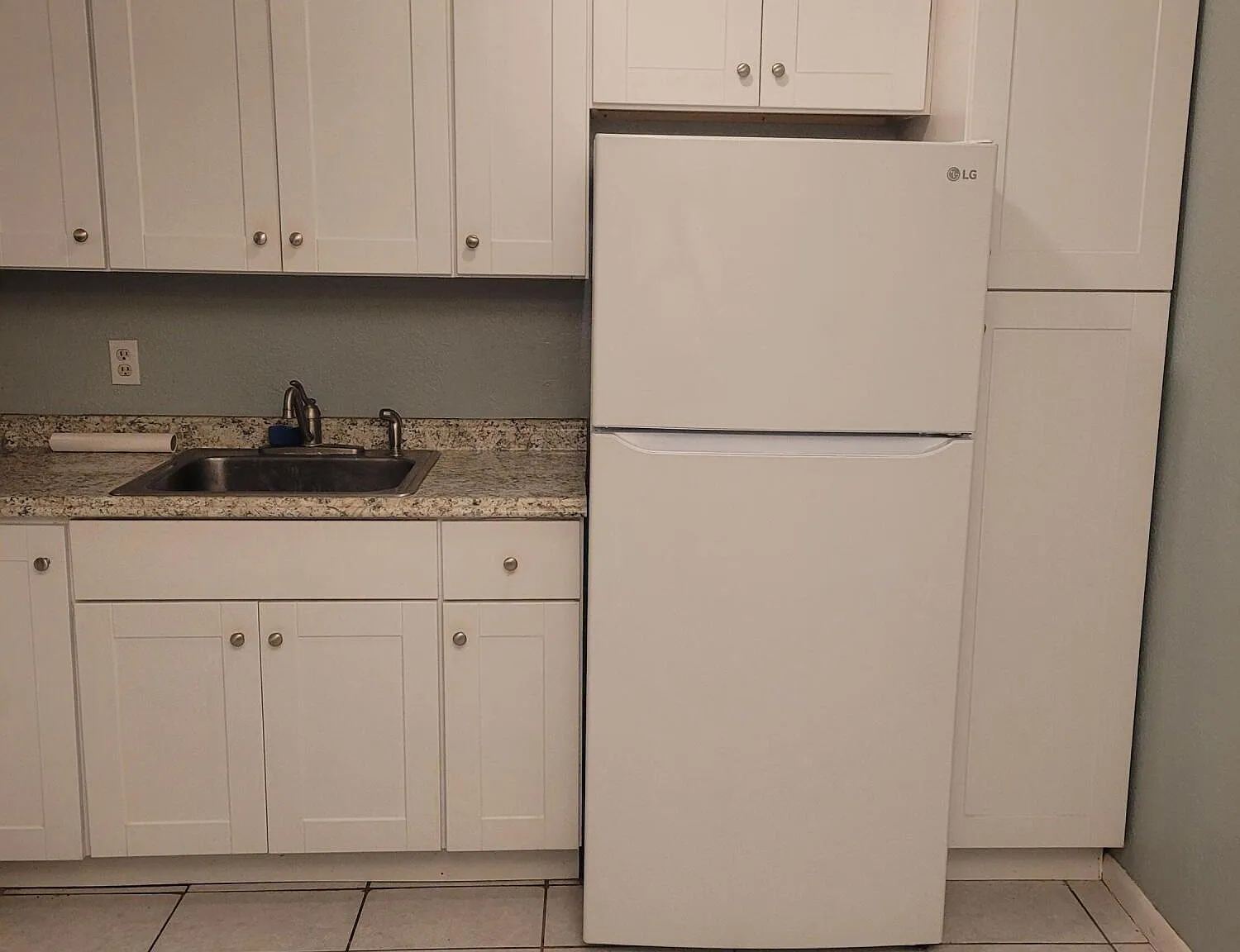 2 bed, 1.0 bath, 785 sqft, $1,550 — Photo 2