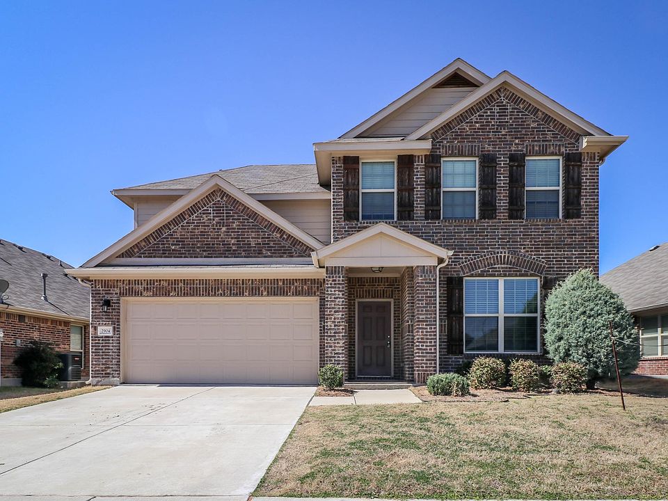 1st image of 2904 Castle Creek Dr