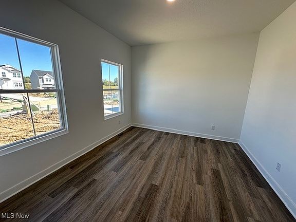 4th image of 377 Golden Apple Dr NE