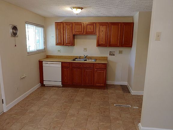 3rd image of 5131 Kuder Pl