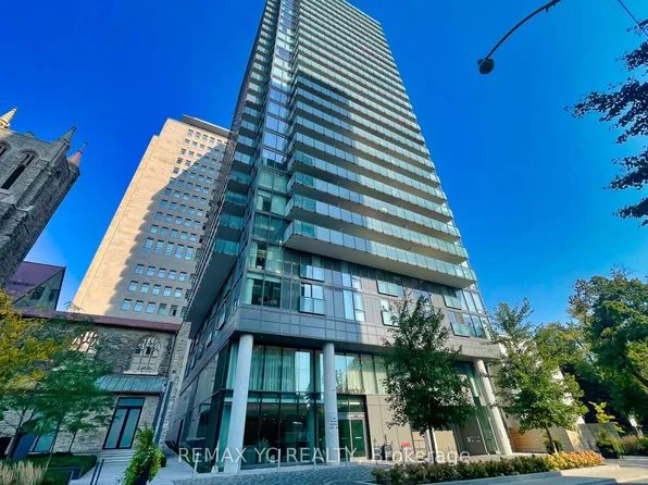 99 Foxbar Rd #1908, Toronto, ON M4V 0B2