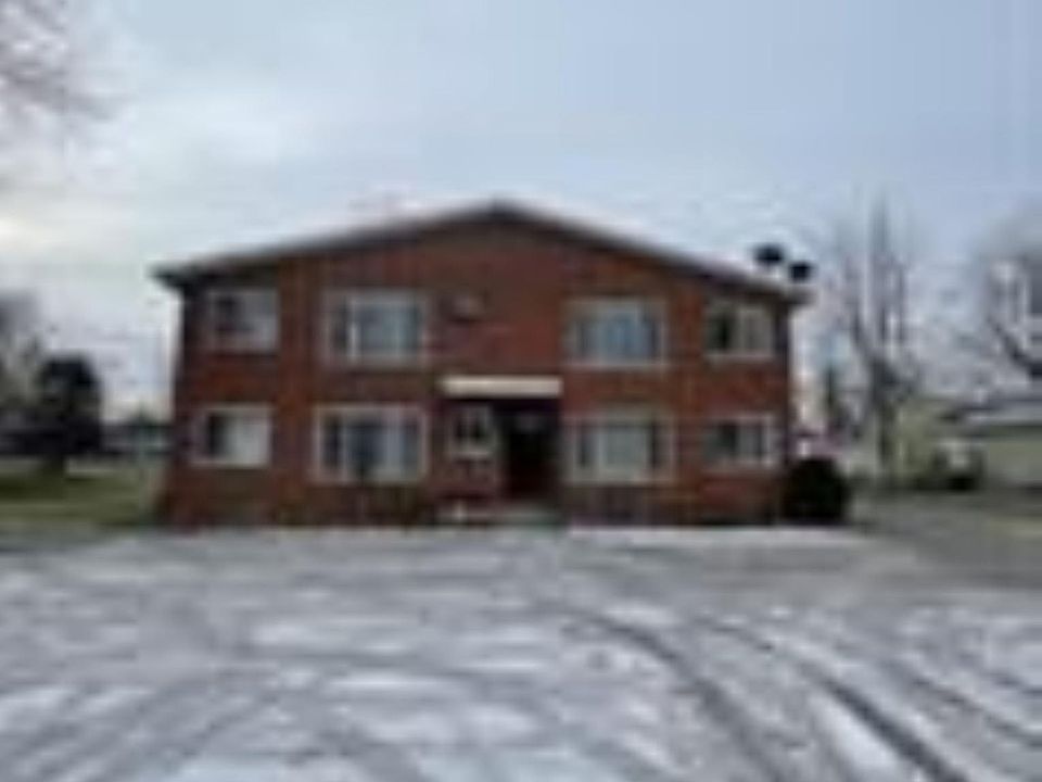 2nd image of 415 E Mill St #1