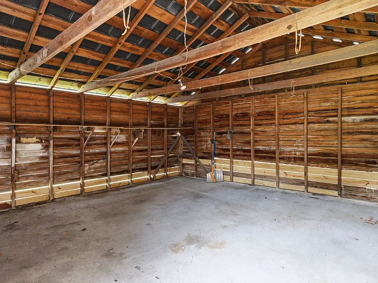 1714 Richmond Ave — Photo 18