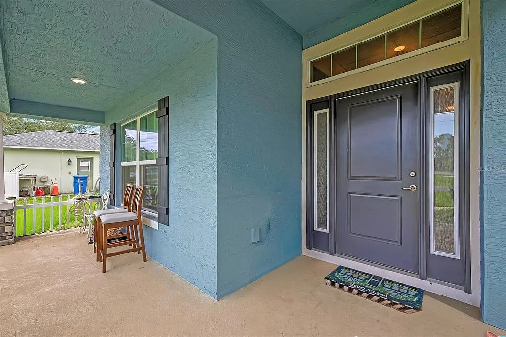 4 bed, 3.0 bath, 2300 sqft, $1,900 — Photo 2