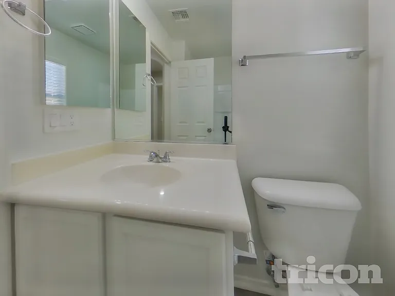 4660 E Laurel Ave — Photo 15