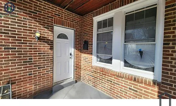 3 bed, $2,195 — Photo 2