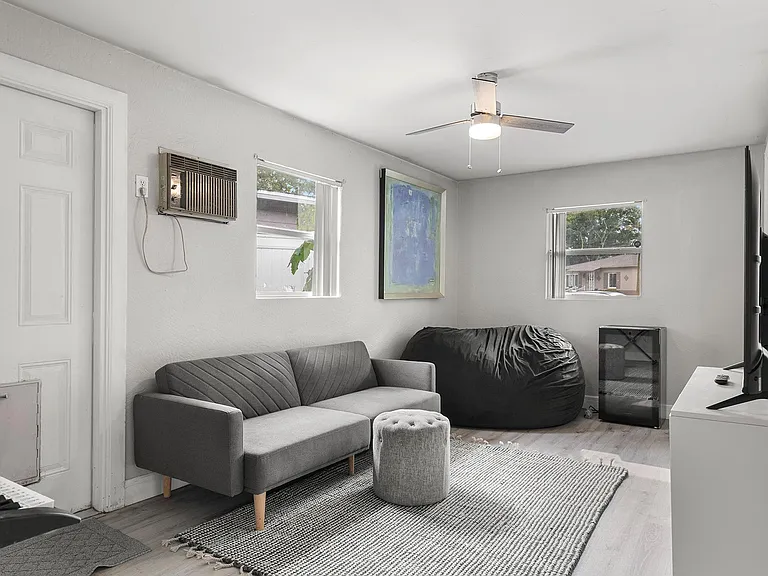 5651 Kelly Dr N — Photo 19