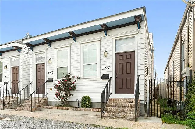 Building Photo - 2119 Foucher St