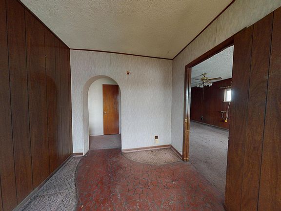 2nd image of 8370 Park Haven Ave