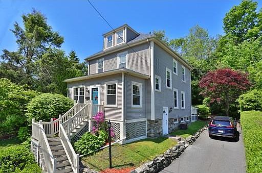 1st image of 322 Kenoza Ave