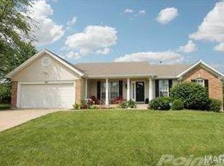 965 Weatherstone Dr, Saint Charles, MO 63304
