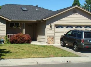 385 Silver Creek Dr, Central Point, OR 97502