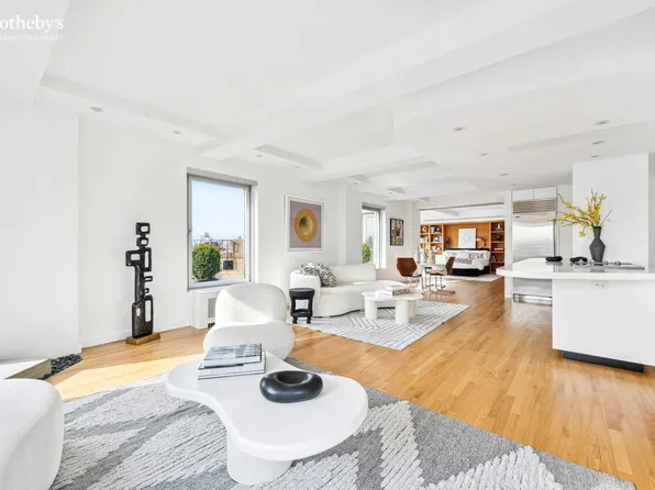 1 5th Avenue image 5 of 21