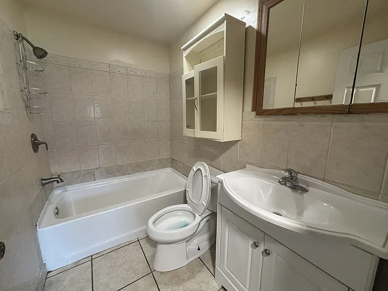 39 Huntington Rd — Photo 13