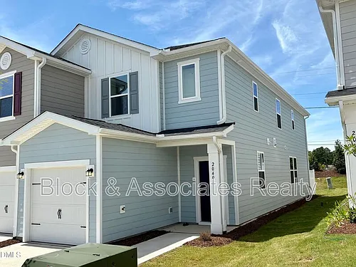 2040 Oakdale Dr Photo 1