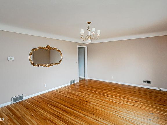 5th image of 3438 Ravenwood Blvd