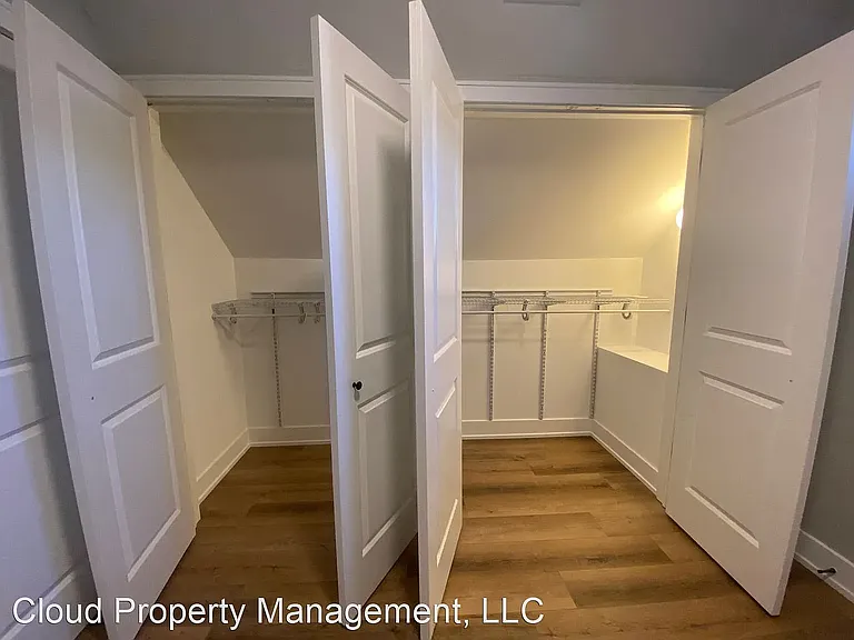 2401 S Homan Ave #3F — Photo 6