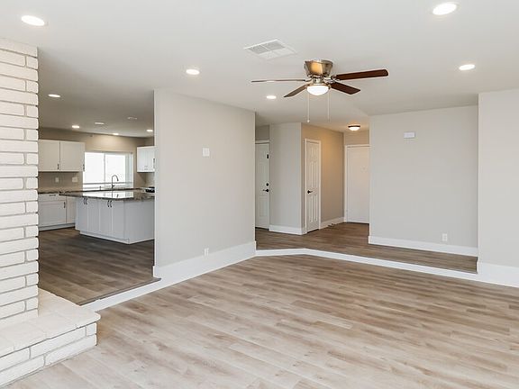 4th image of 1029 Bombay Ct
