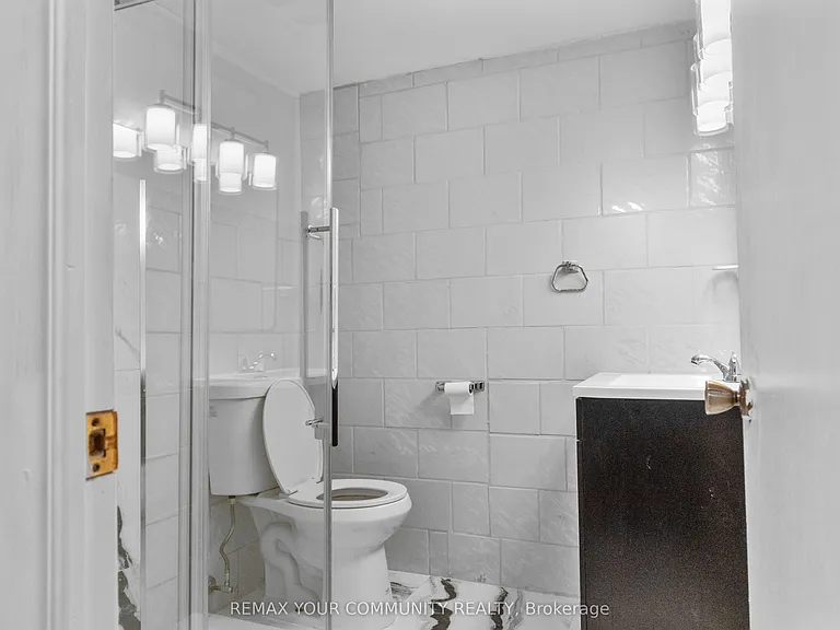 2 Emmeline Cres #LOWER — Photo 5