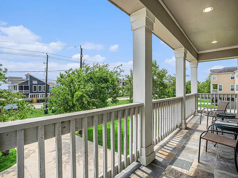 1333 N Meyer Ave — Photo 20