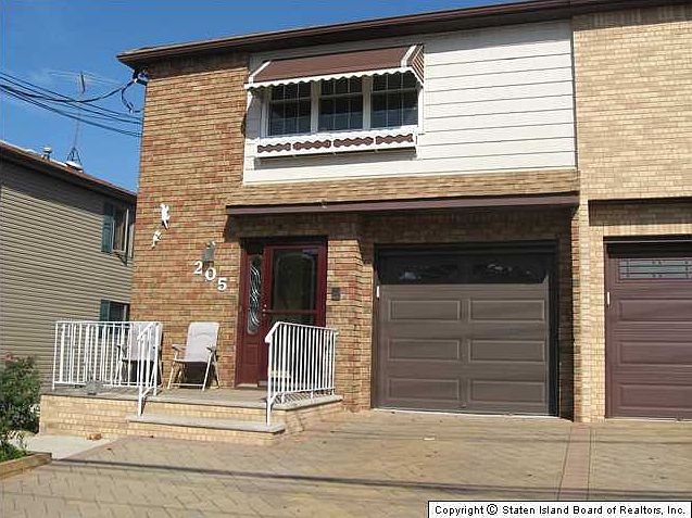Building Photo 3