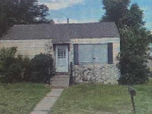 201 Estireno St