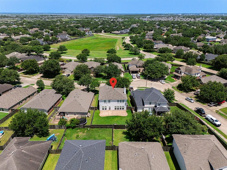 2931 Silver Landing Ln — Photo 41