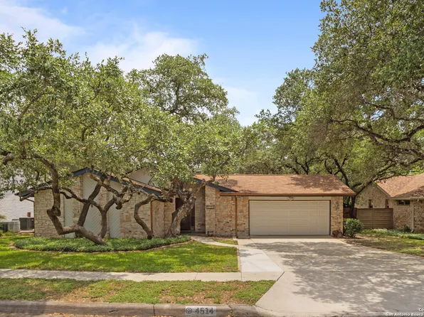 4514 Black Walnut Woods, San Antonio, TX 78249